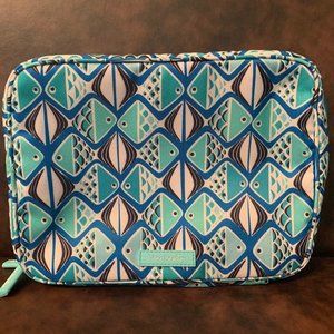 Vera Bradley NWTs Lighten Up Zip Around Cosmetic